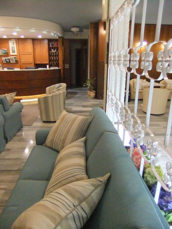 Hotel Giulio Cesare Cinquale Εξωτερικό φωτογραφία