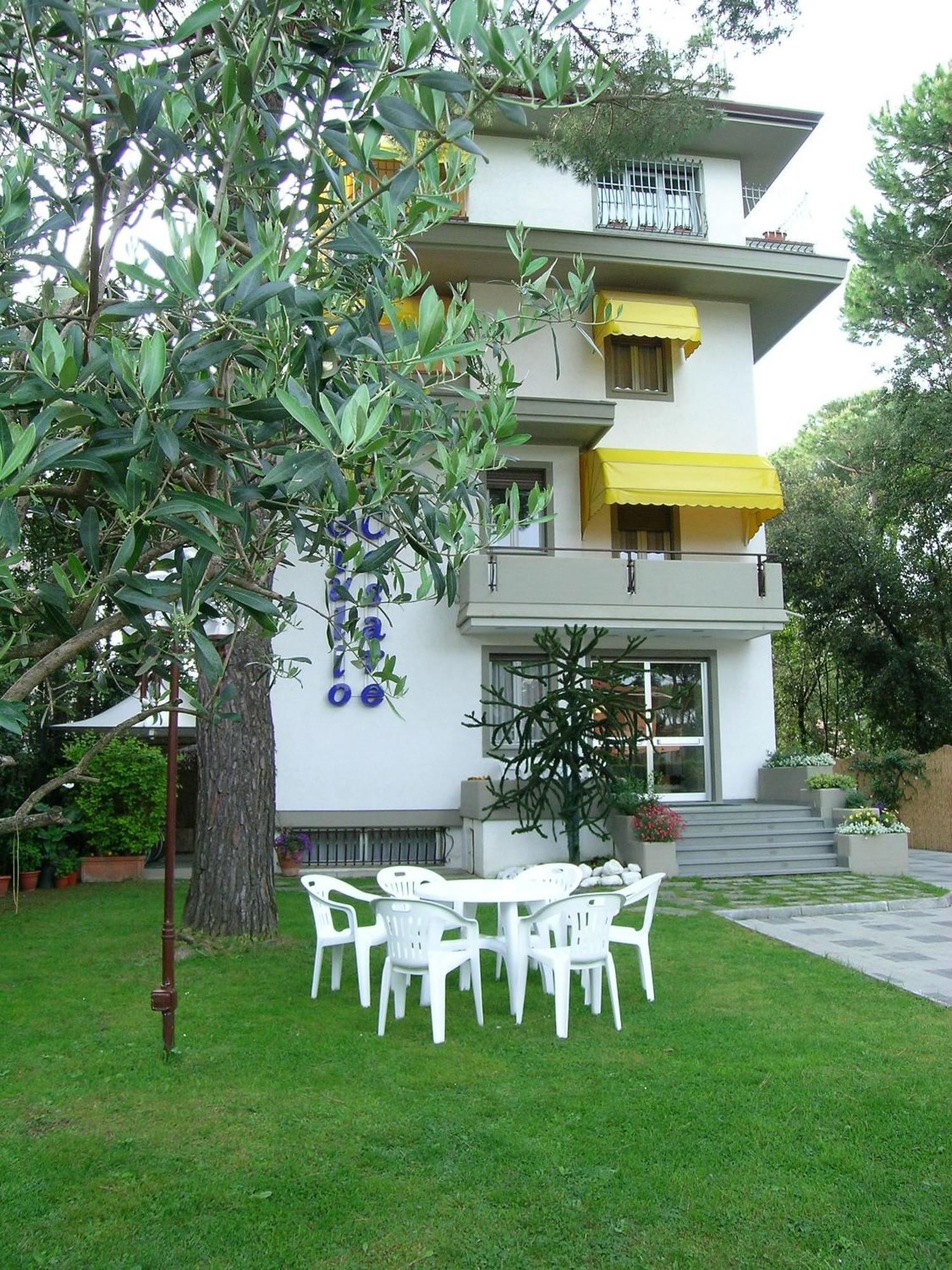 Hotel Giulio Cesare Cinquale Εξωτερικό φωτογραφία