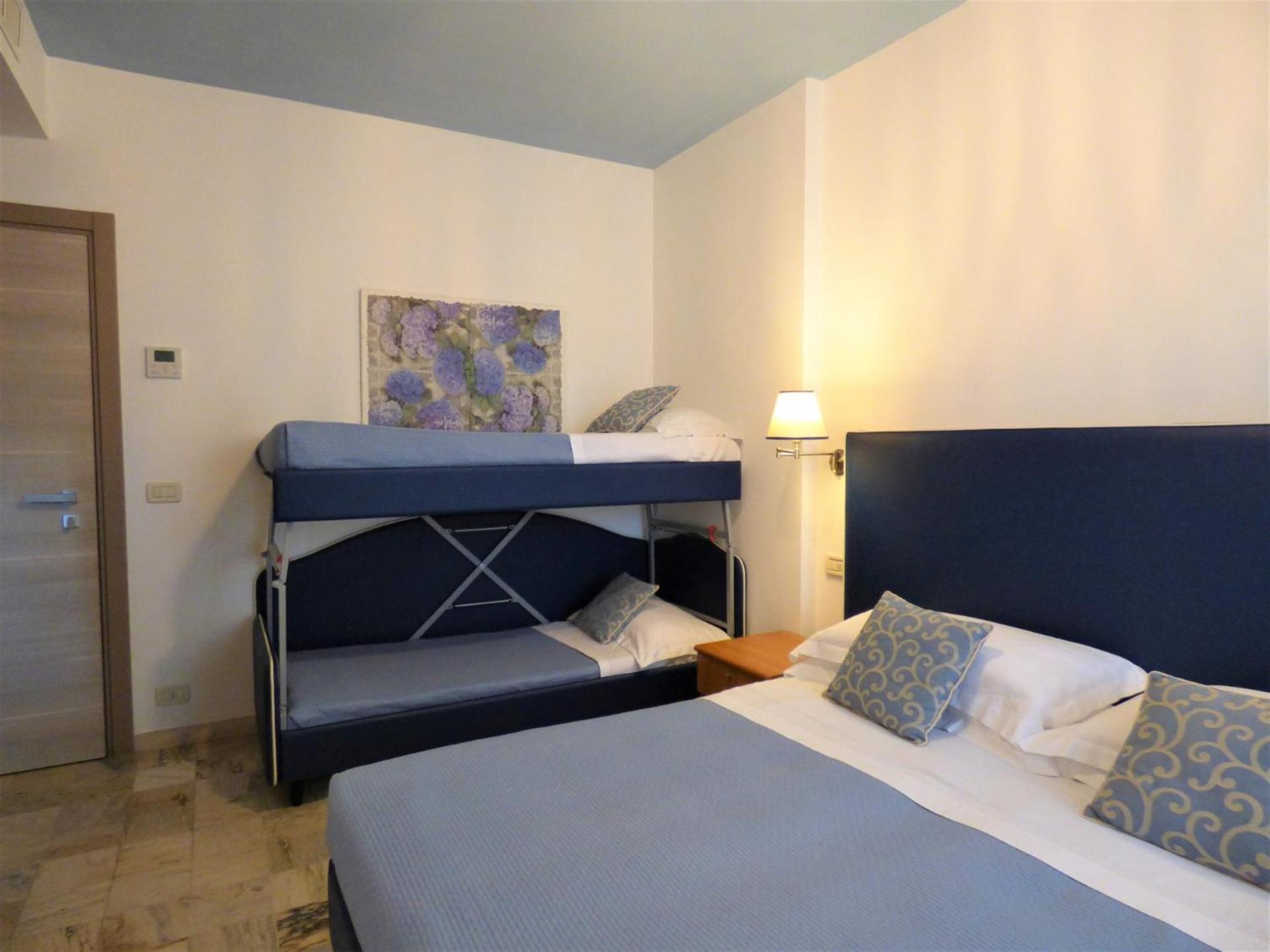 Hotel Giulio Cesare Cinquale Εξωτερικό φωτογραφία