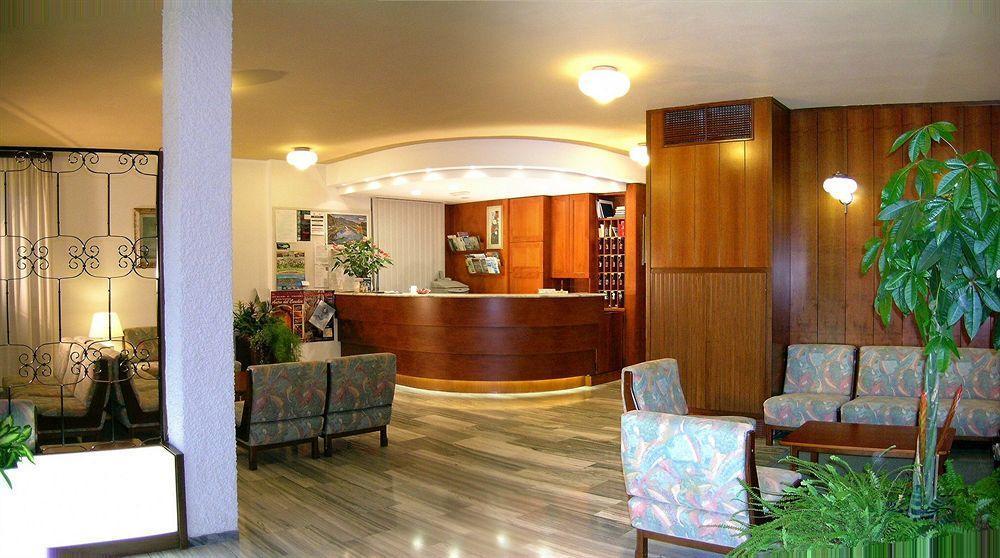 Hotel Giulio Cesare Cinquale Εξωτερικό φωτογραφία