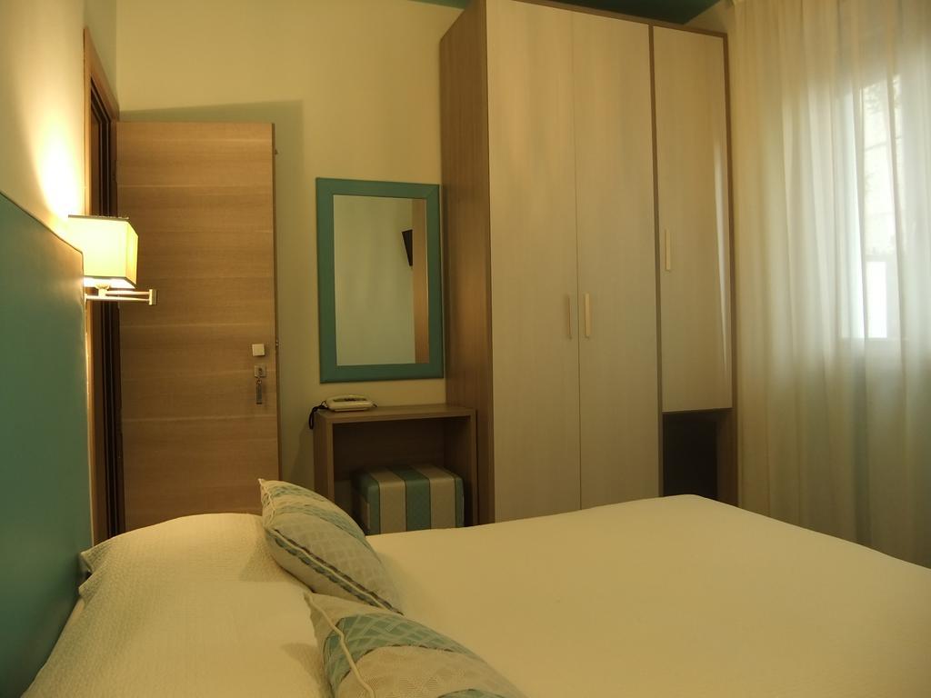 Hotel Giulio Cesare Cinquale Εξωτερικό φωτογραφία