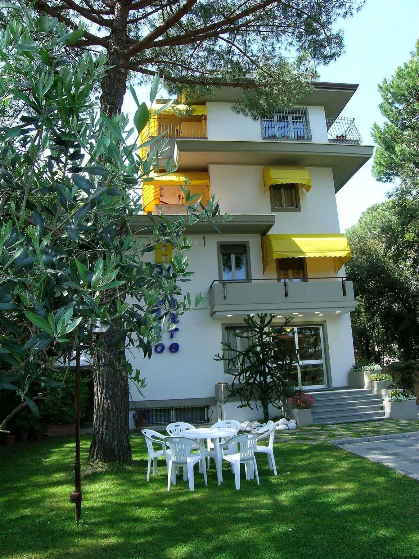 Hotel Giulio Cesare Cinquale Εξωτερικό φωτογραφία